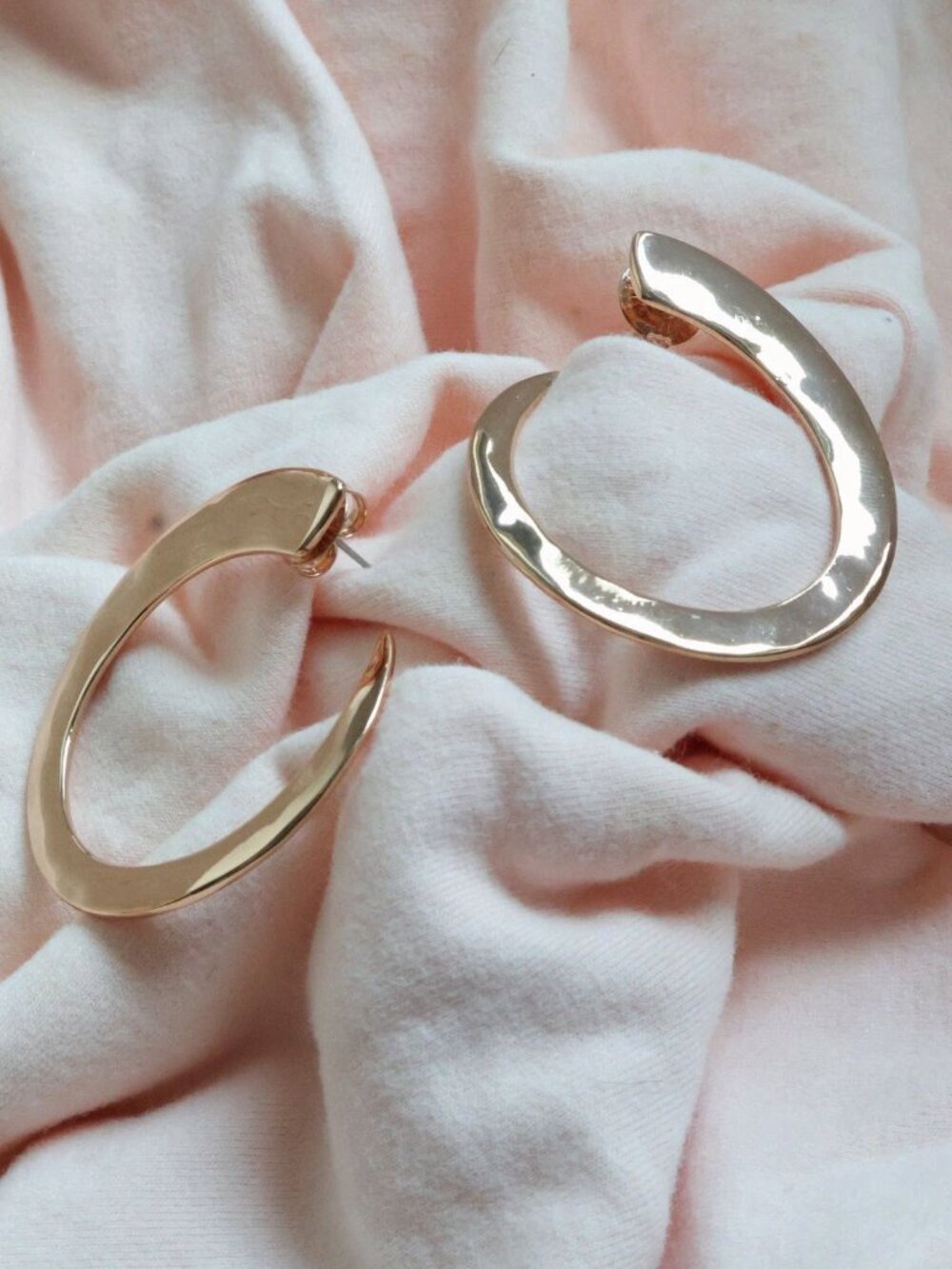 ROBERT LEE MORRIS Gold Hoop Earrings Elegant Fashion Statement Jewelry